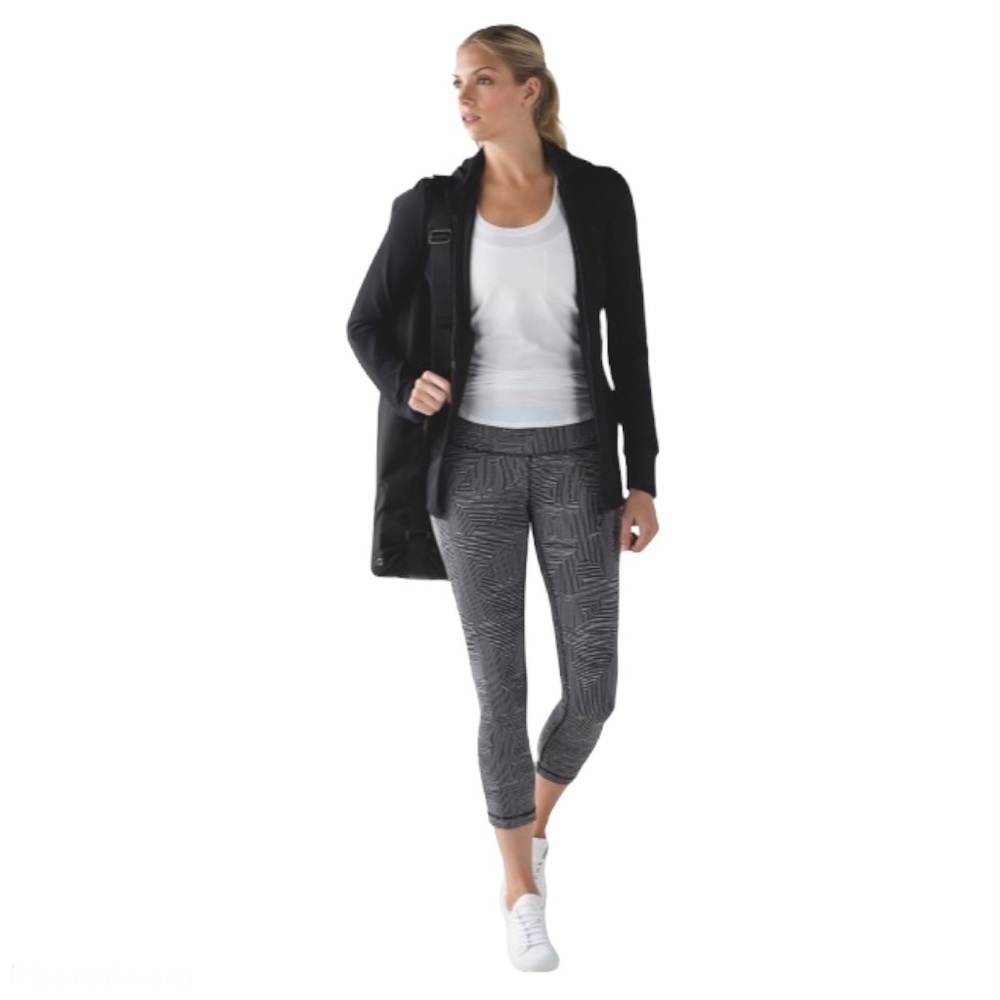 LULULEMON Wunder Under Crop 3 Maze Jacquard White & Black - Like New, 6
